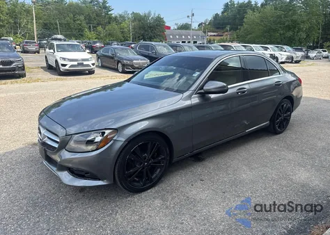 2017 Mercedes-Benz C 300 из США, поврежденный, VIN 55SWF4JB3HU212581